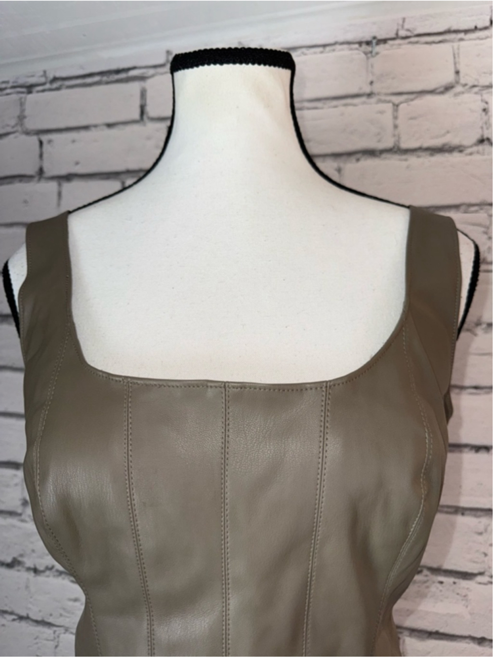 Women's Abercrombie & Fitch Corset Tank Top Faux Leather Taupe Tan size Medium - Picture 6 of 12